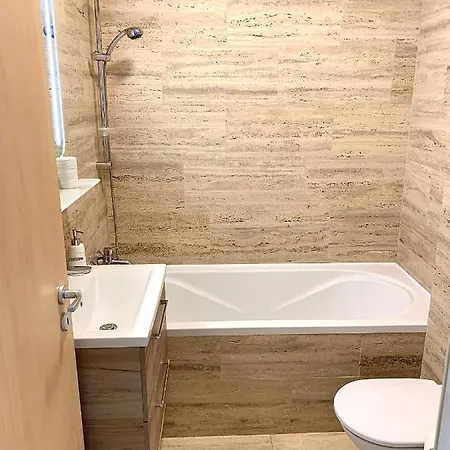 Lakeview With Big Terrace Apartment