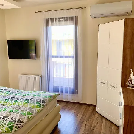Lakeview With Big Terrace Zamardi